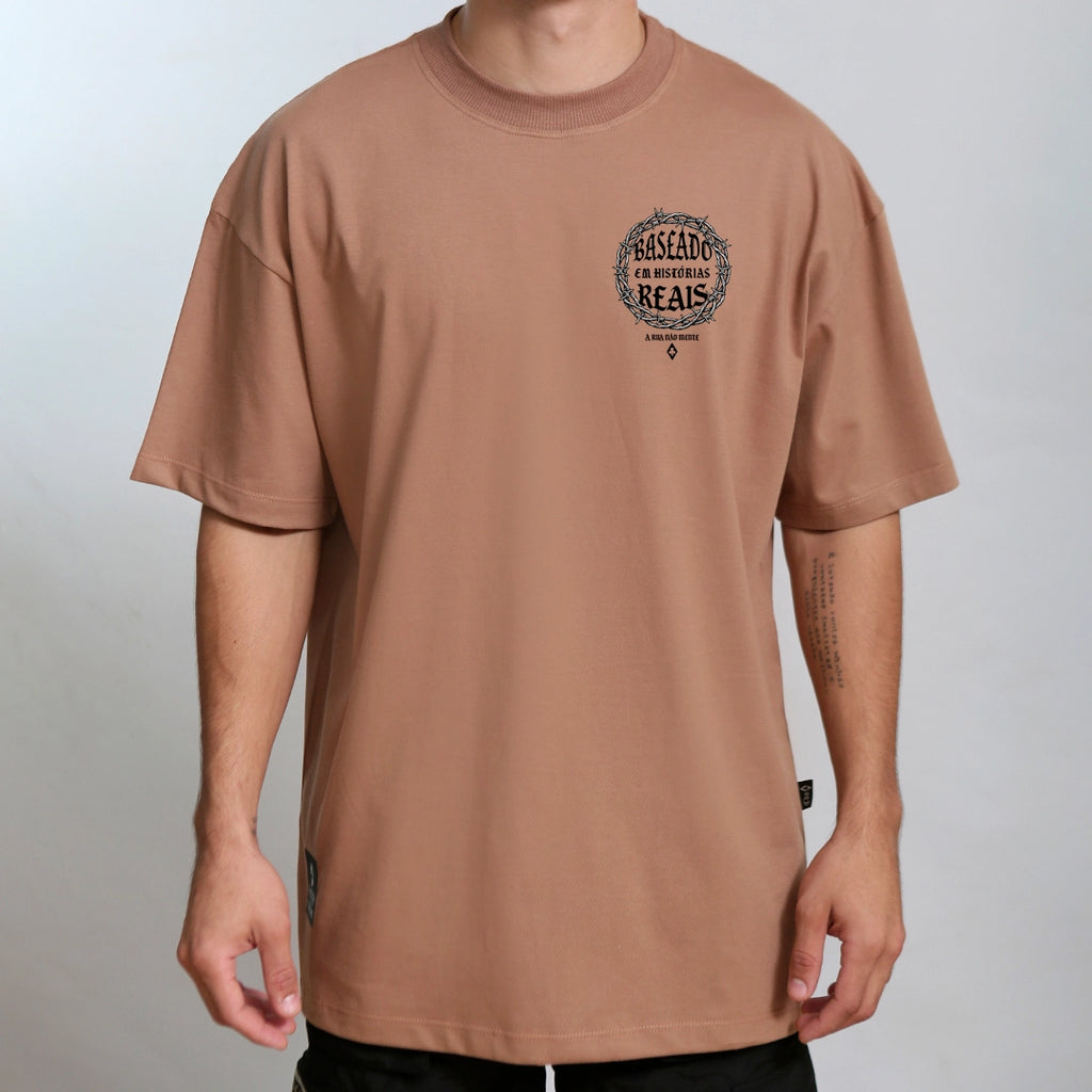 CAMISETA OVERSIZED BASEADO EM FATOS REAIS